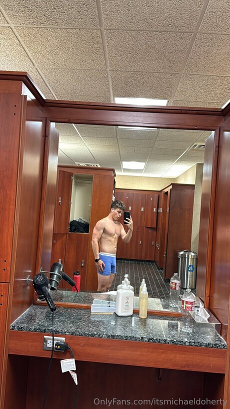 Itsmichaeldoherty modèle gratuit archive