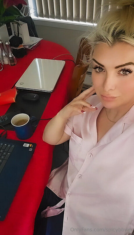 public xxx onlyfans adulte chaud images