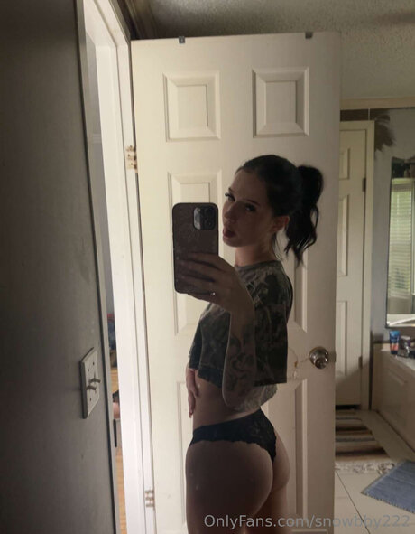 Snowwhyte222 jolie actrice galeries