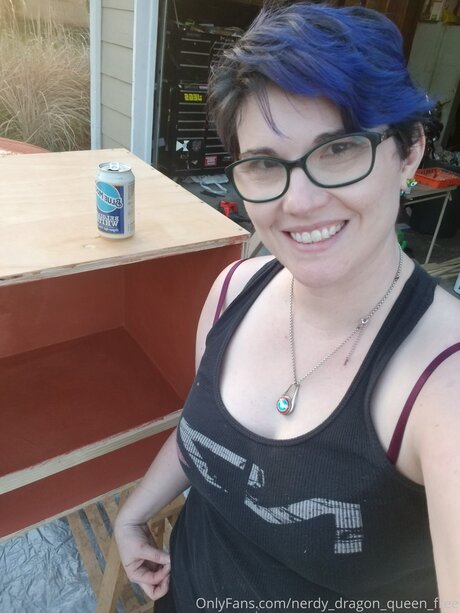 Nerdy Dragon Queen Free star du porno xxx archive