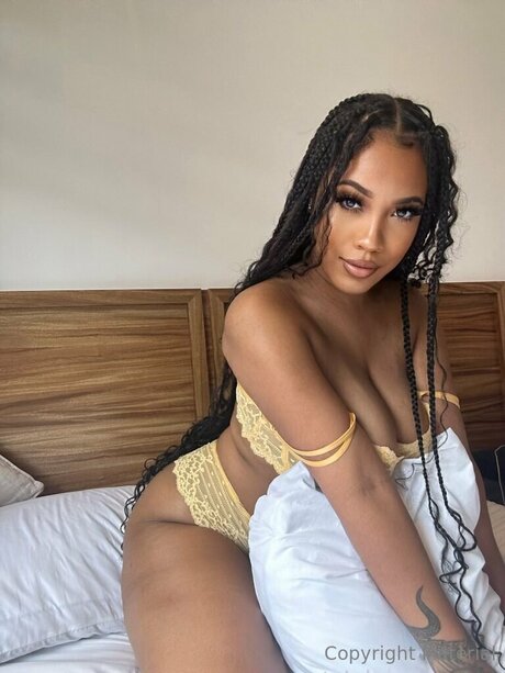 Misskaelynmarievip modèle sexy galeries