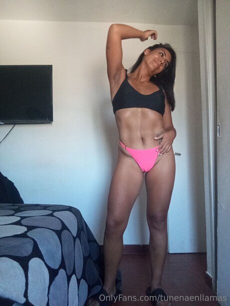 Tunenaenllamas star du porno exclusive images