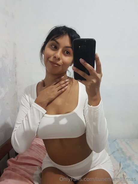 Tunenaenllamas actrice de sexe photos