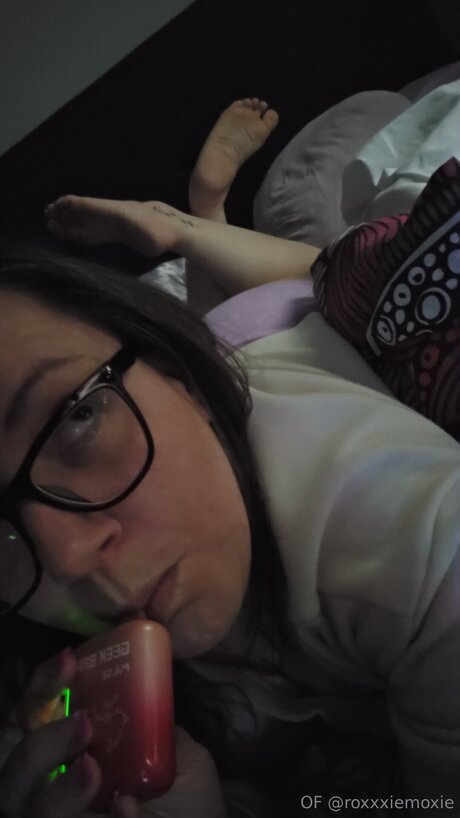 Roxxxiemoxie haut de star du porno images