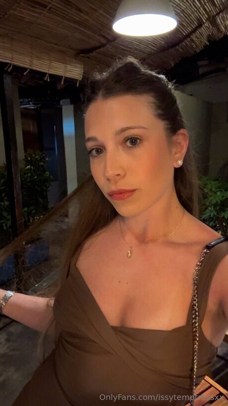 Issytemptressxx art modèle galeries