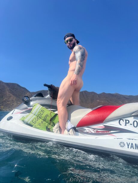 Theolivercolt sexe star image