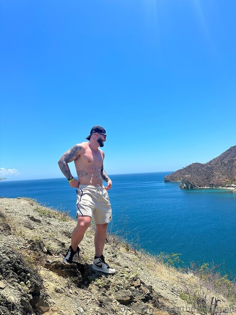 Theolivercolt actrice libre archive