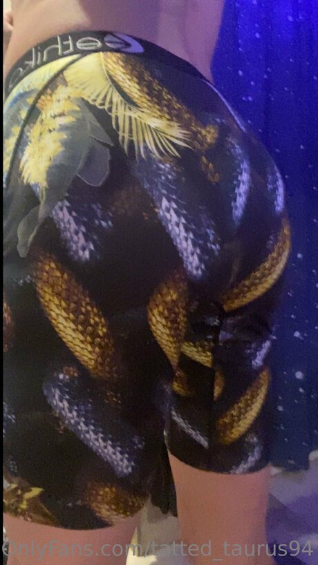 Tatted Taurus94 modèle magnifique photo