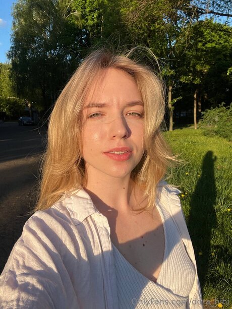 Dora Hihi actrice libre photo