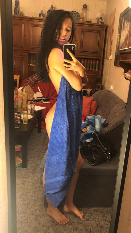 Only Joy modèle porno image