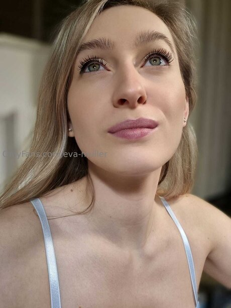 Eva Muller jolie star du porno galeries