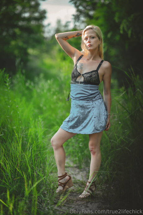 True2lifechick modèle gratuit photos