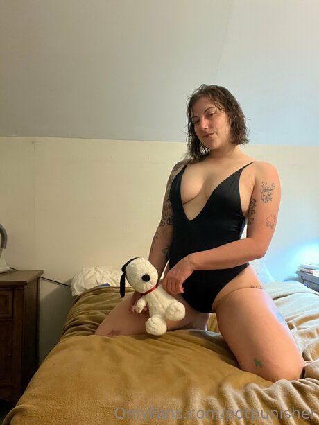 Potpunisher modèle exclusif des photos