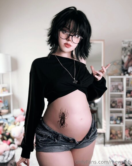 Mewriah actrice artistique des photos