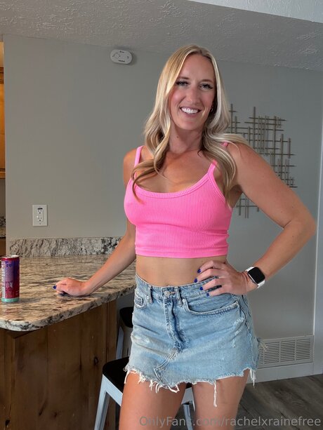 Rachelxrainefree beau modèle des photos