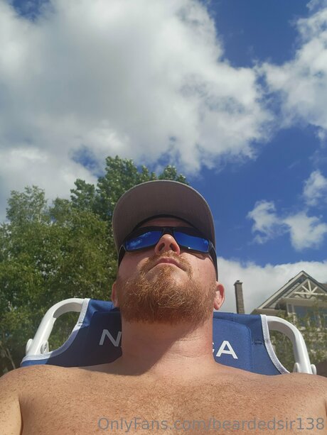 Beardedsir138 star érotique photo