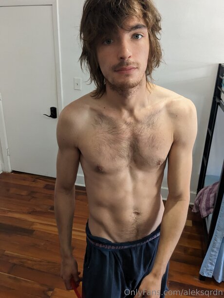 Aleksqrdn beau modèle galeries