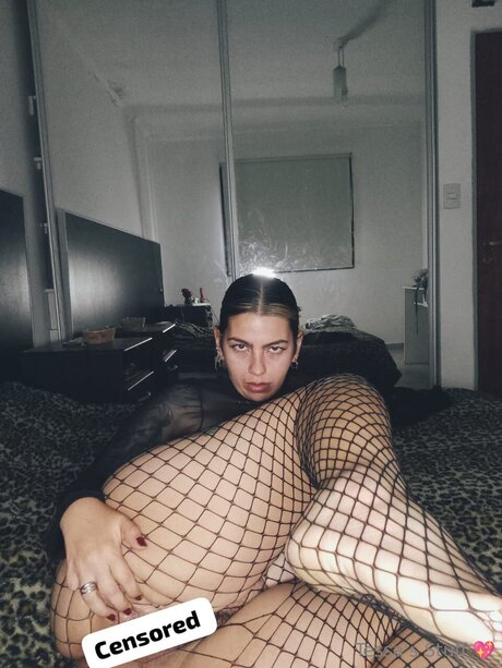 Curvy Tess étoile xxx archive