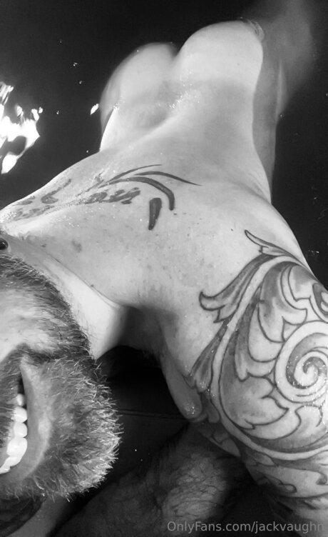 Jackvaughn star du porno gratuite photo