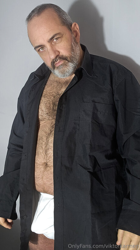 Viktorkarmen joli modèle photo