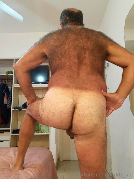 Daddy Ale star pornographique images