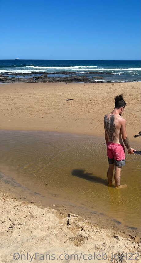 Caleb Joel22 étoile nue image