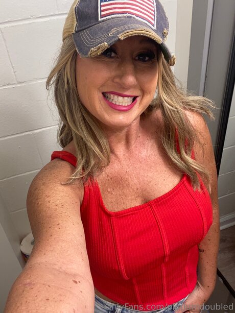 Platiumdoubled actrice nue photo