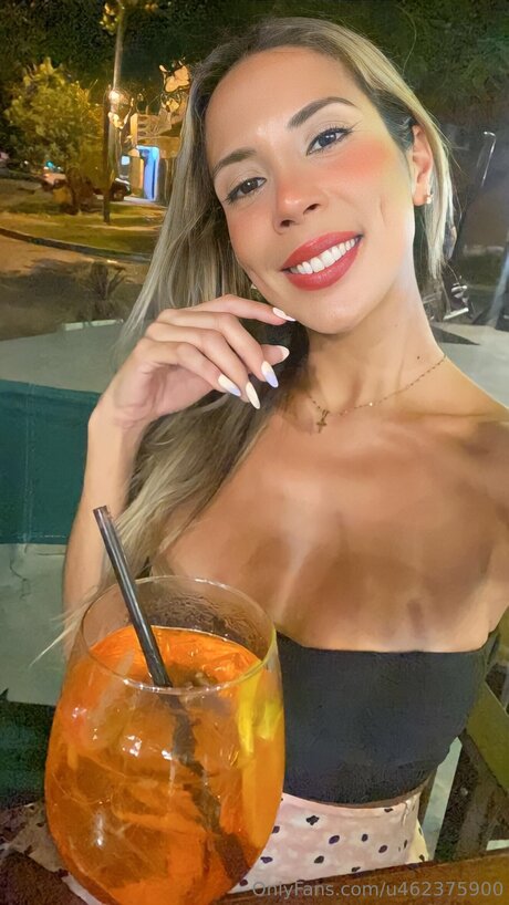 Lolavippp joli modèle img