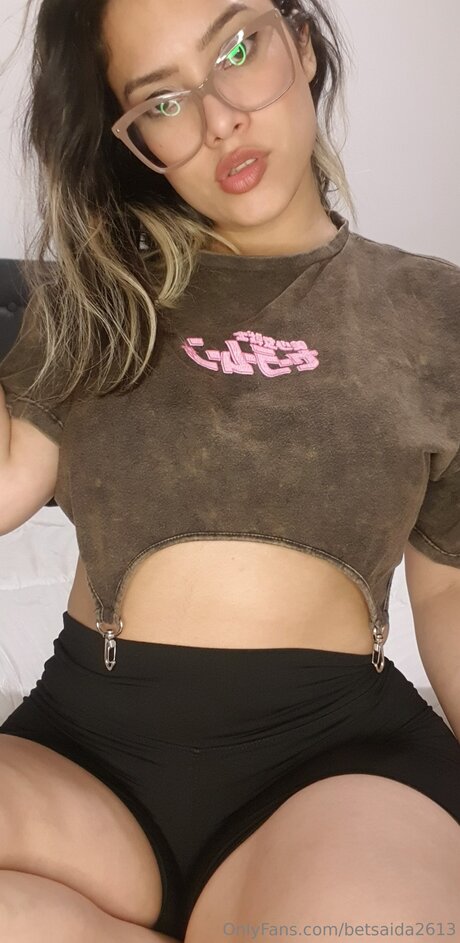 Betsaida2613 modèle adulte des photos