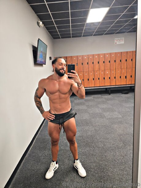 Thebigitaliansub modèle sympa image