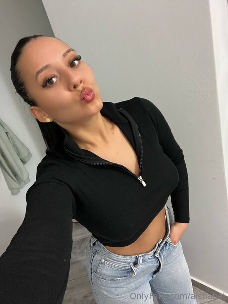 Aishabal étoile érotique img