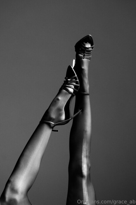 Grace Ab nus de stars du porno img