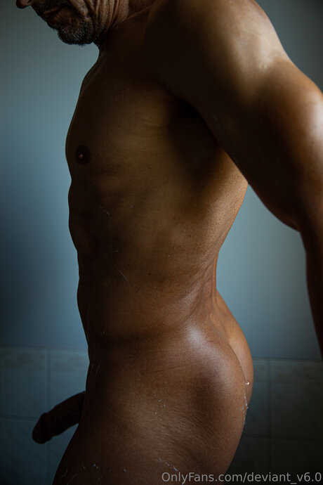 Deviant V6 0 actrice chaude images