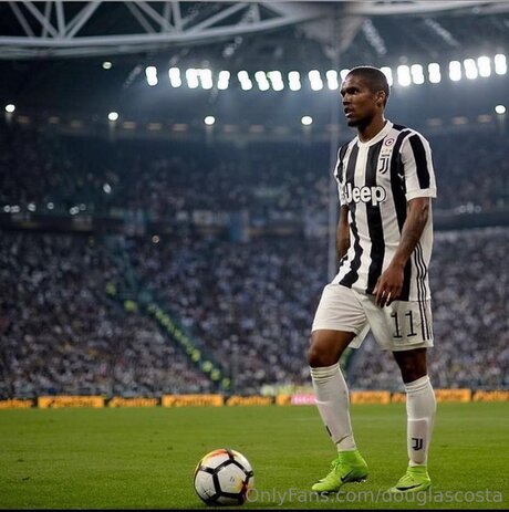 Douglascosta modèle parfait des photos