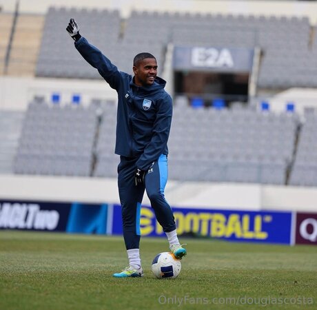 Douglascosta jolie actrice photos