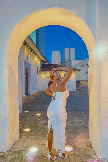 Almaahotxxx actrice de nus galerie