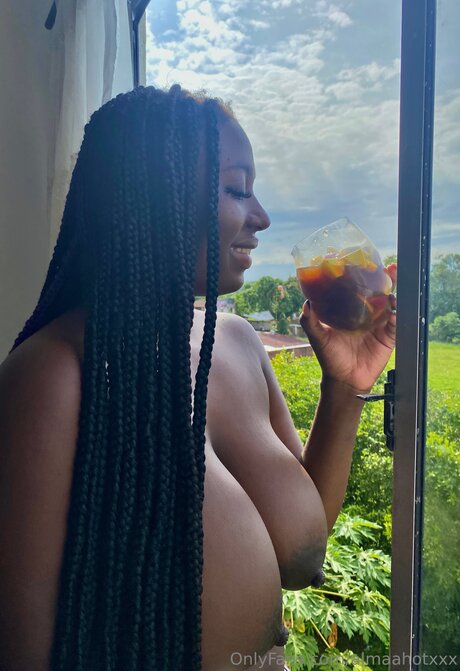 Almaahotxxx art modèle galerie