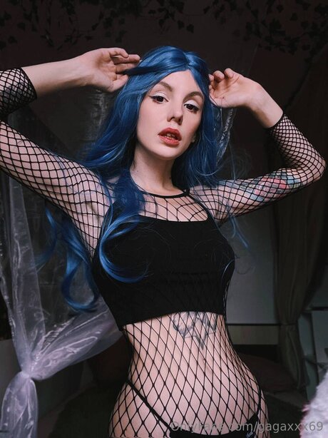 Cherrygaga top star galeries