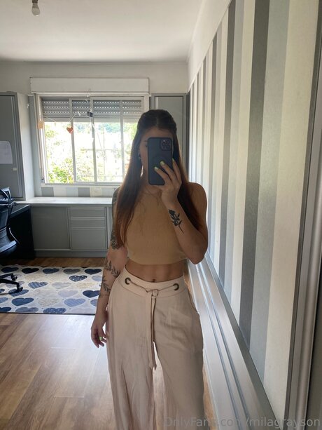 Milagrayson joli modèle des photos