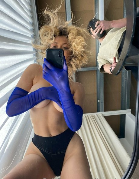 Ella Jayde Ford modèle sexy image