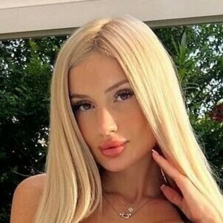 Leakrs__Lea modèle sexy galerie