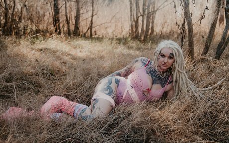 luckylou 666 actrice de grande qualité des photos