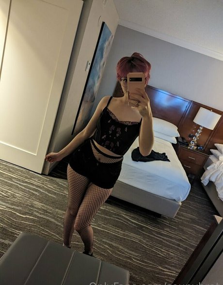 Emmanooodle star du porno nue des photos