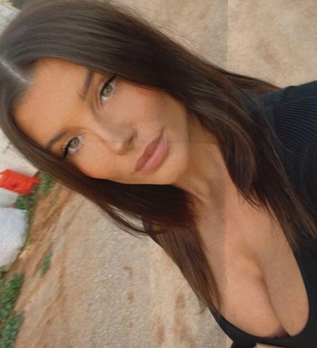 Kayla Butler star du porno parfaite image