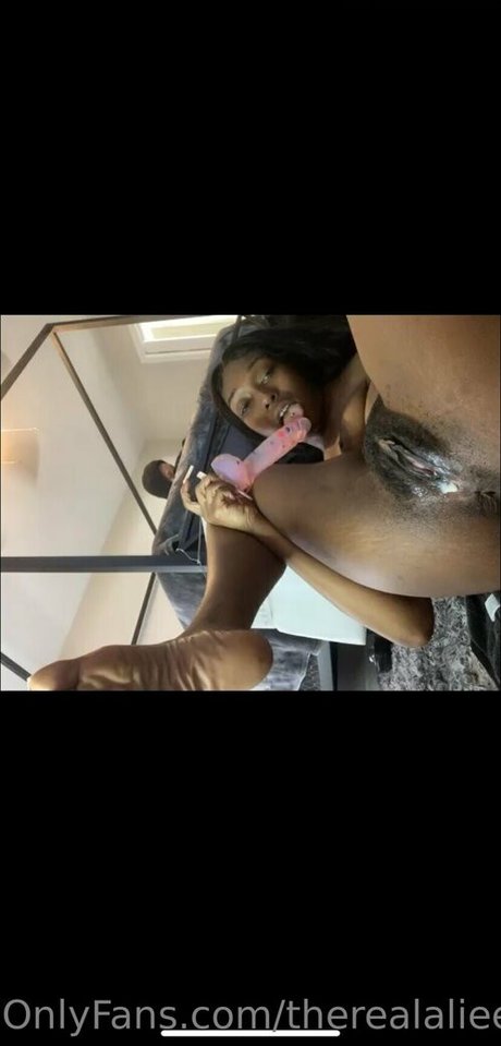 therealaliee modèle xxx image