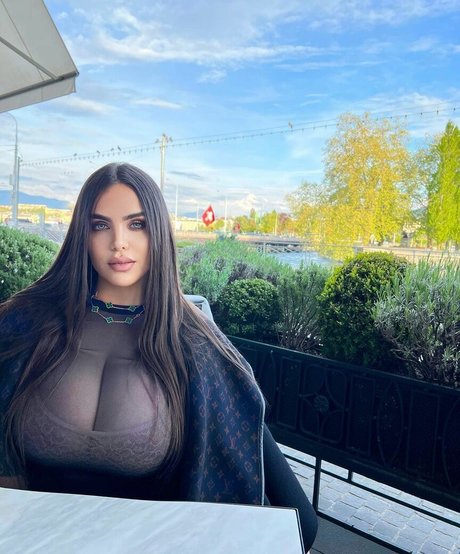 Noure Sahli jolie étoile photo