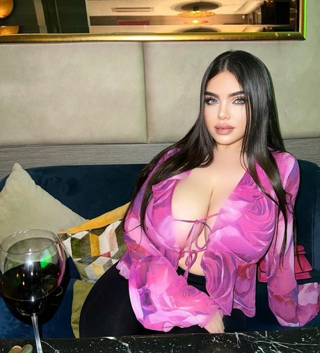 Noure Sahli belle star du porno galerie