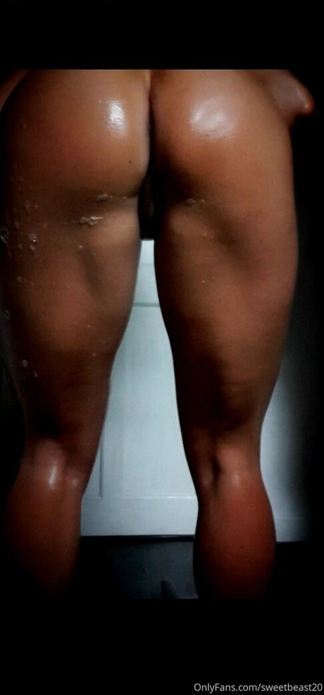 sweetbeast20 modèle sympa photos