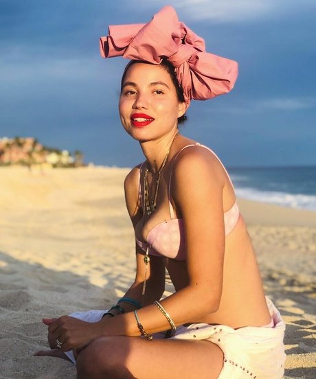 Jurnee Smollett modèle artistique images