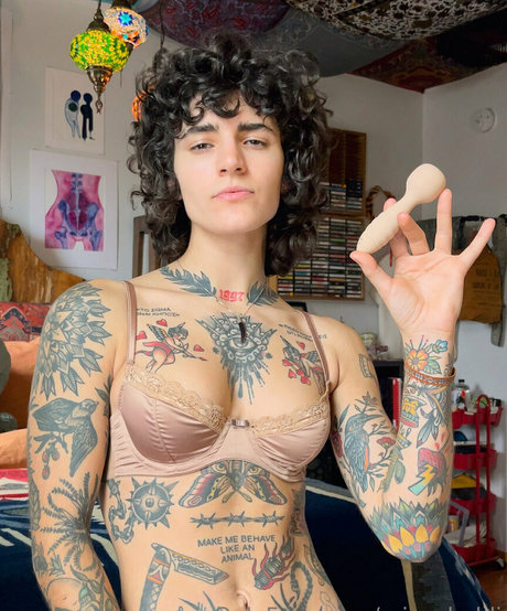 Vas Hal star du porno chaude images